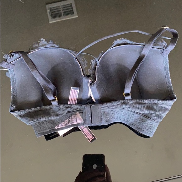 32C Victoria Secret Push-up Bra - Picture 2 of 5
